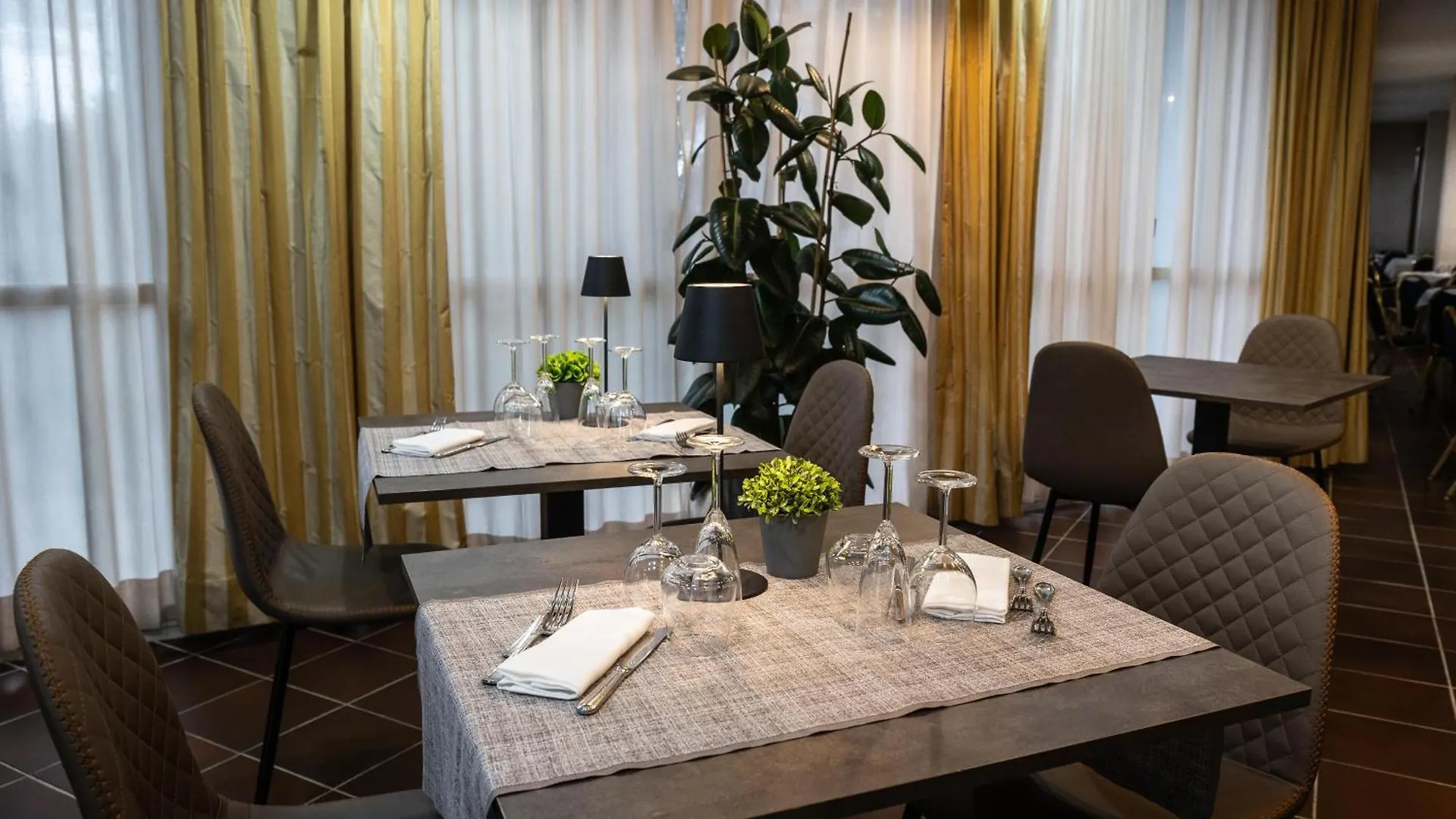 Hotel Mirage Florence 4*,  Italy